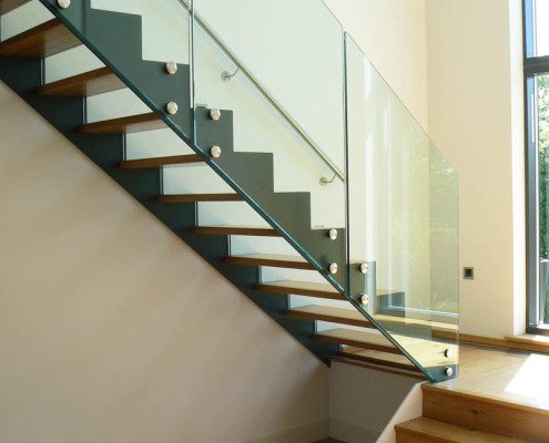 Bespoke Staircase Guildford - Model 500