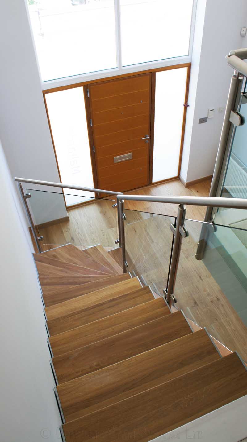 Bespoke Staircase Staines - Model 500