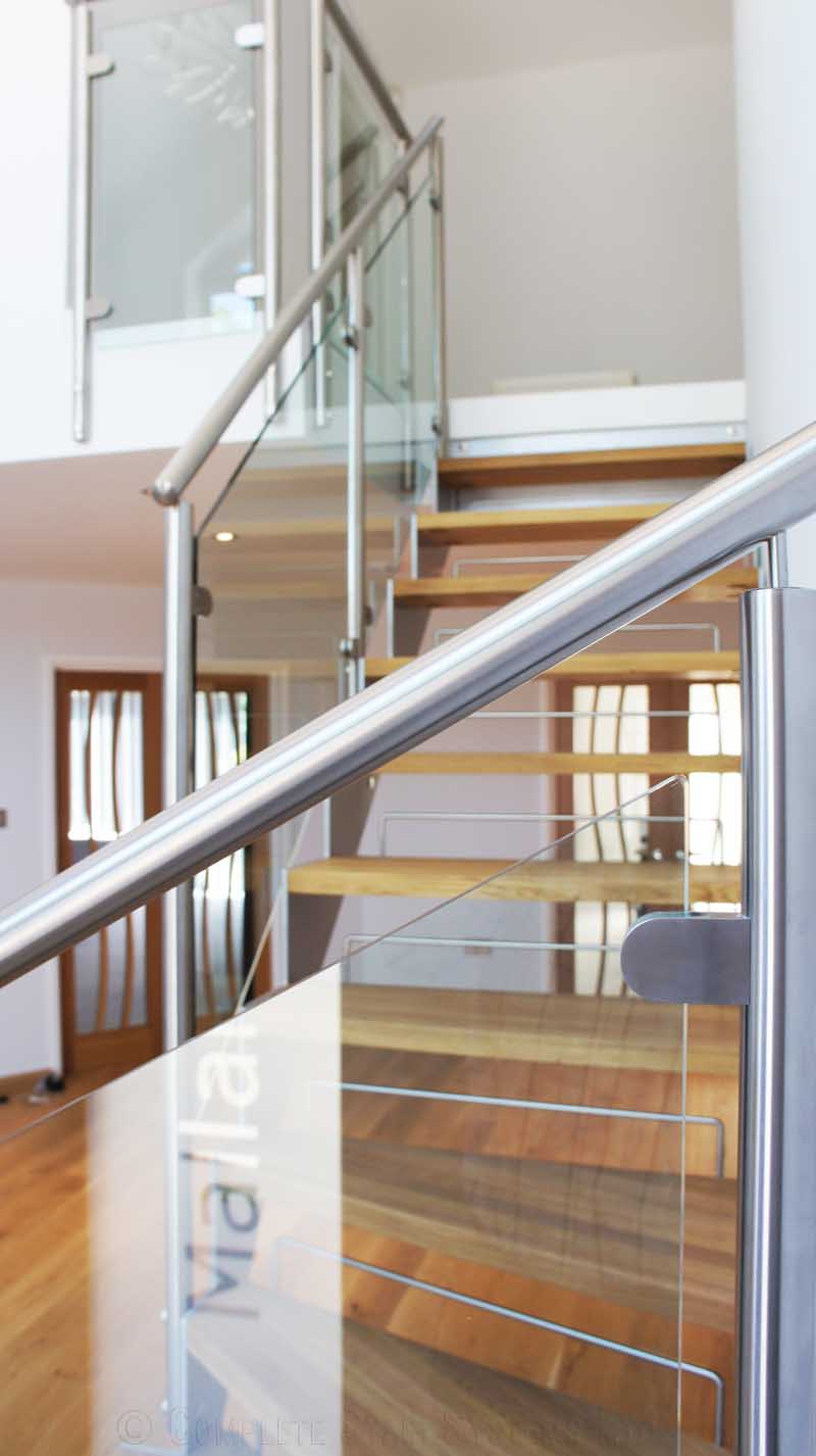 Bespoke Staircase Staines - Model 500