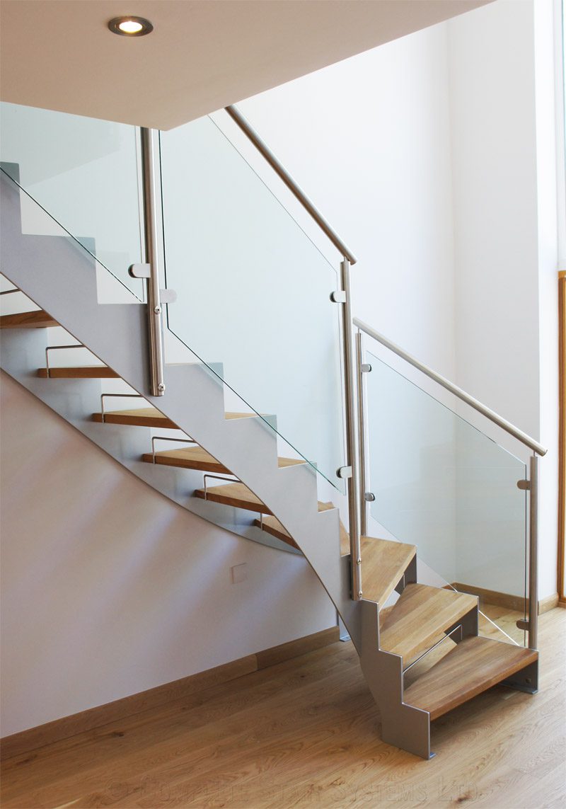 Bespoke Staircase Staines - Model 500