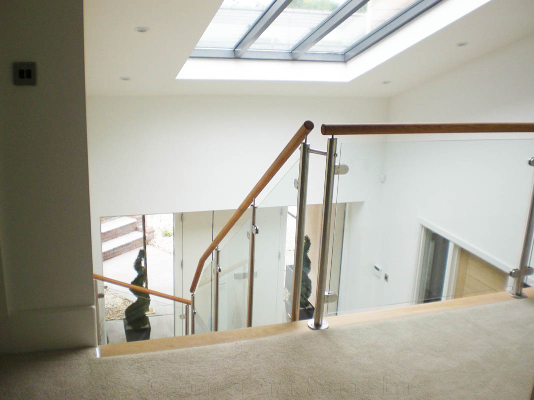 Bespoke Staircase Usk - Model 500