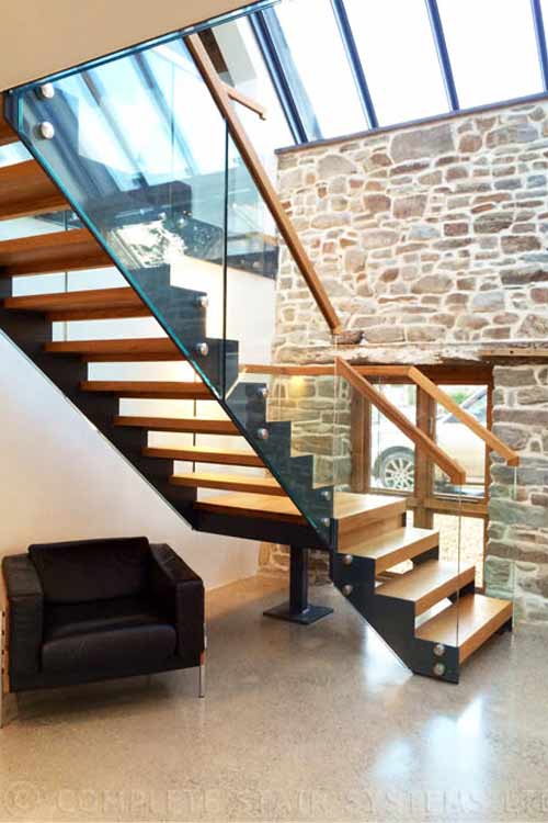 Bespoke-Staircase-Cornwall