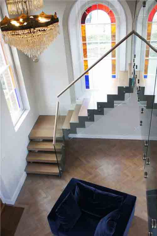 Modern-Staircase-Newbury