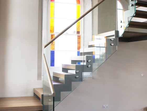 Modern-Staircase-Newbury