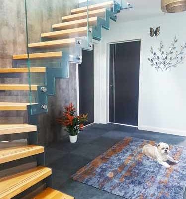 zig zag steel stringer on a modern stair